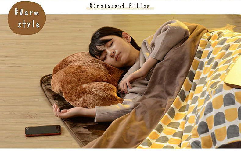 【CELLUTANE】A899 可頌麵包 抱枕 靠墊 聖誕節禮物 交換禮物